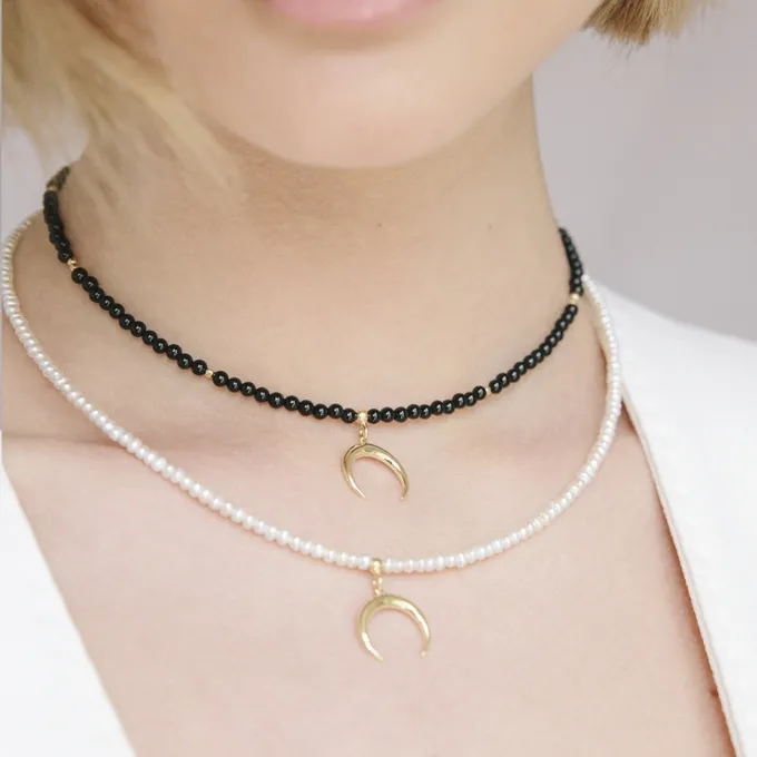 CHOKER Z ONYKSEM I KSIĘŻYCEM
