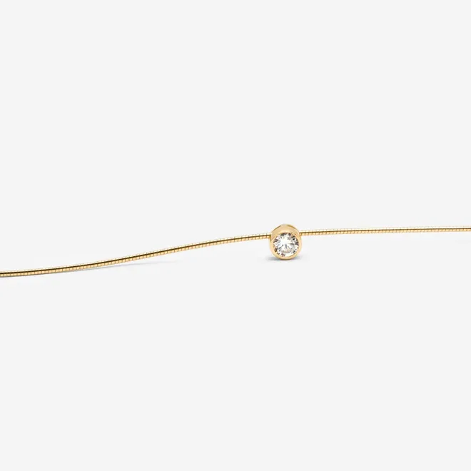 Choker sztywny z cyrkonią; srebrny pozłacany