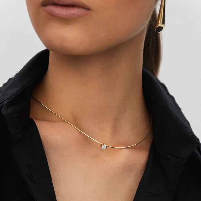 Choker sztywny z cyrkonią; srebrny pozłacany