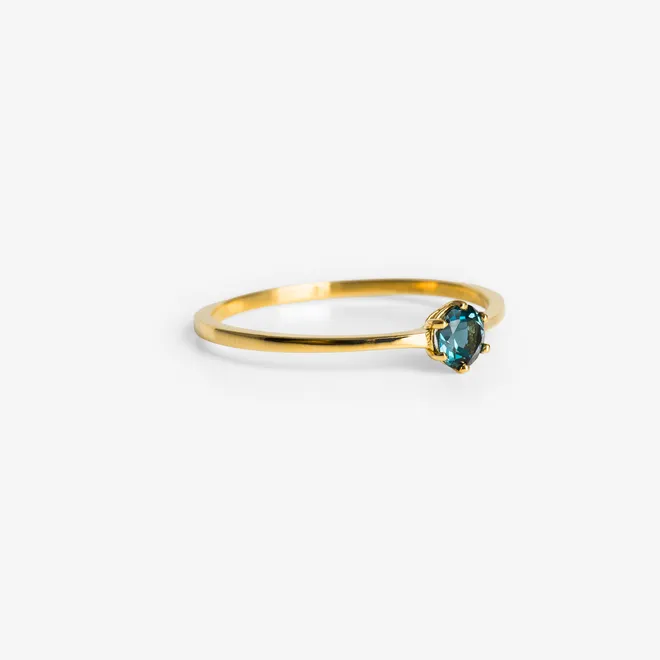 Pierścionek z topazem London Blue 3,9 mm; złoty