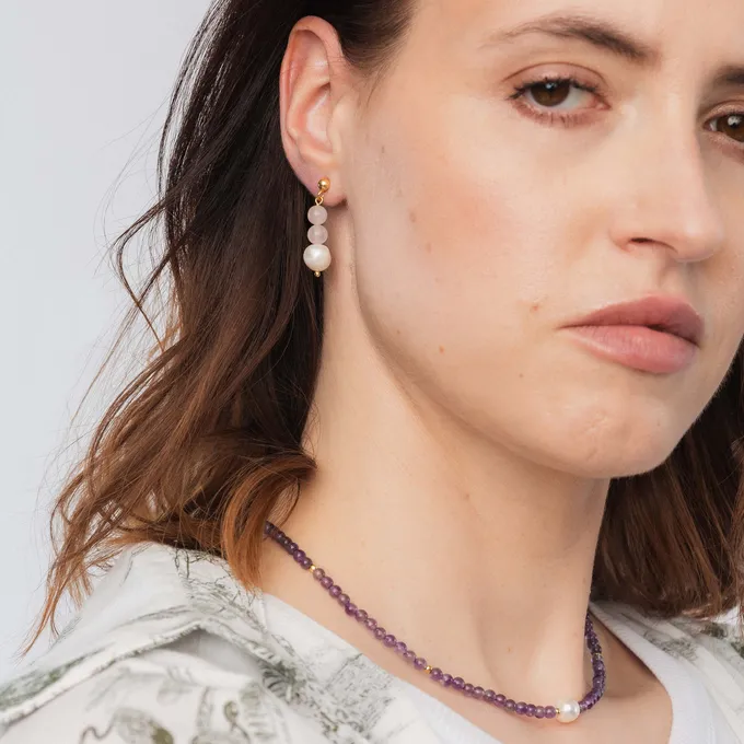 Choker z ametystem i perłą; srebrny pozłacany