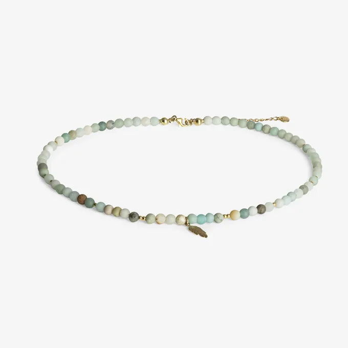 Choker z amazonitem i piórkiem; srebrny pozłacany