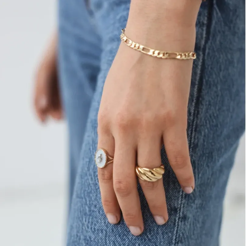Biżuteria w stylu vintage – 5 najmodniejszych propozycji